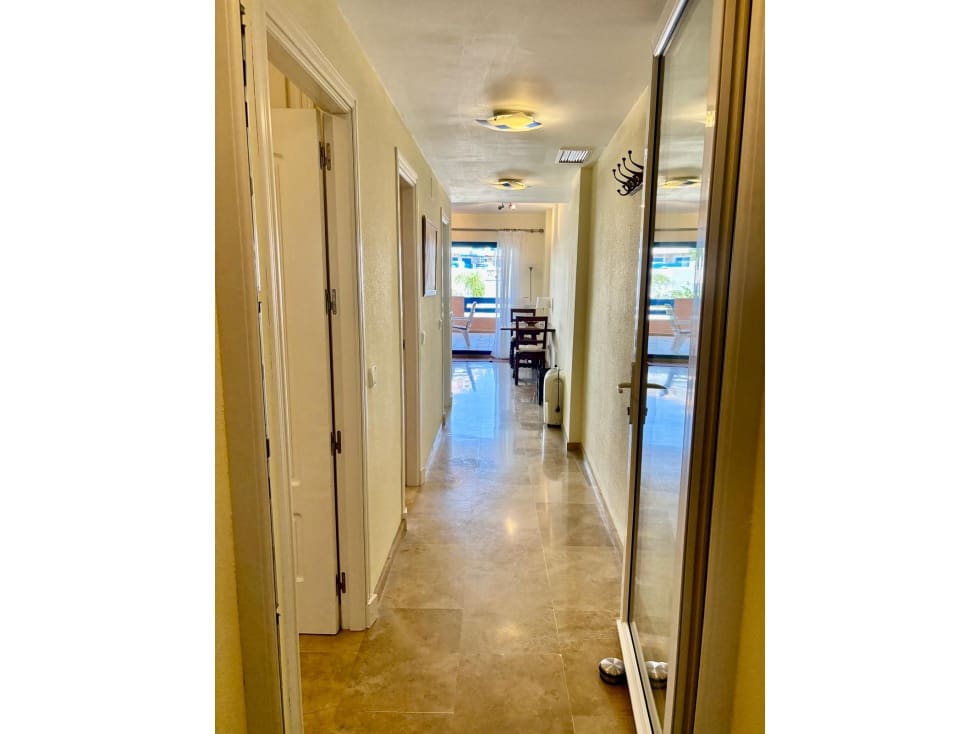 Appartement de 1 chambre à louer à Manilva avec piscine garage - 1 050 € (Ref: 10086745)