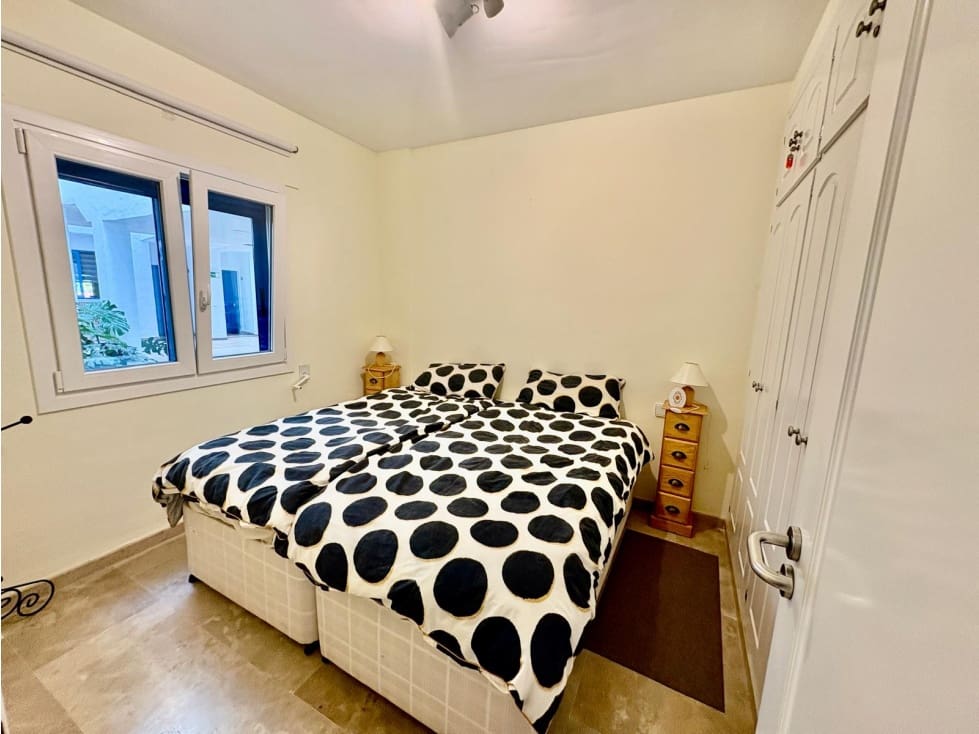 Appartement de 1 chambre à louer à Manilva avec piscine garage - 1 050 € (Ref: 10086745)