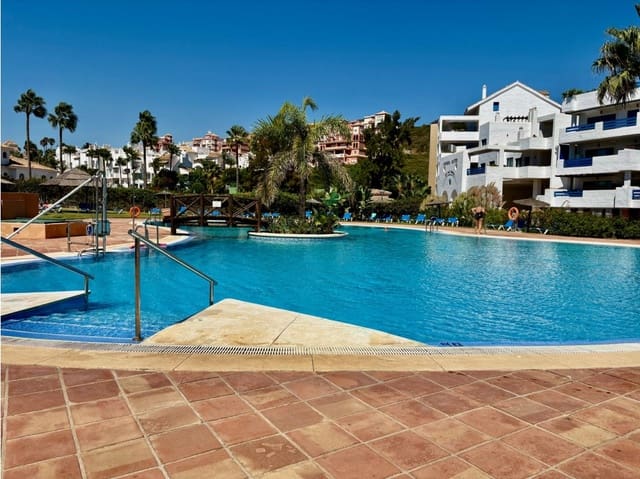 Appartement de 1 chambre à louer à La Duquesa / Puerto de la Duquesa, Manilva - 1 050 € (Ref: 10086745)