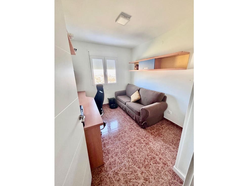 3 slaapkamer Appartement te huur in Manilva met garage - € 1.200 (Ref: 10156941)