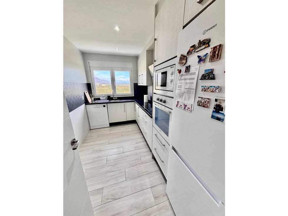 3 slaapkamer Appartement te huur in Manilva met garage - € 1.200 (Ref: 10156941)