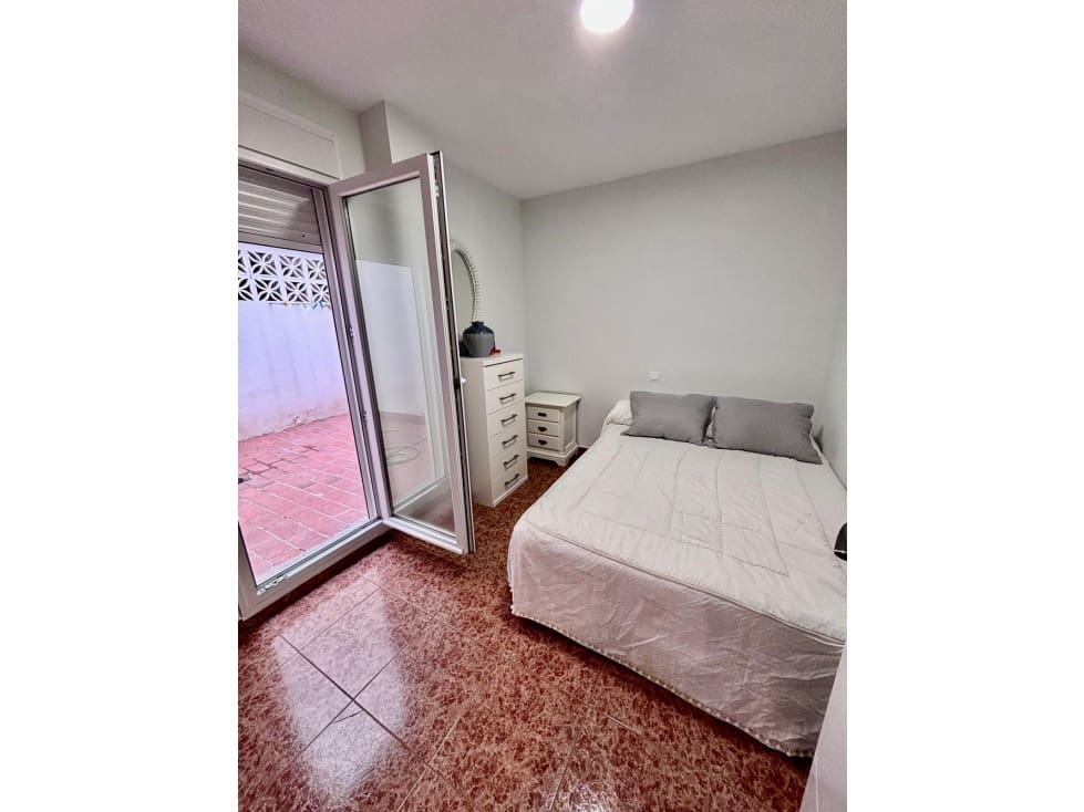 3 slaapkamer Appartement te huur in Manilva met garage - € 1.200 (Ref: 10156941)