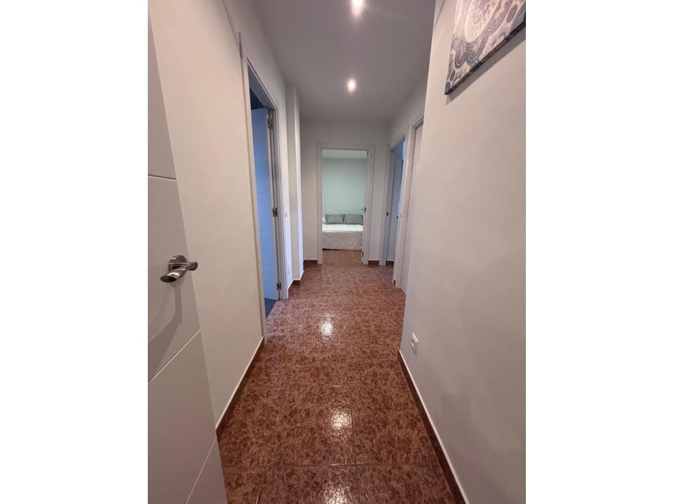 3 slaapkamer Appartement te huur in Manilva met garage - € 1.200 (Ref: 10156941)