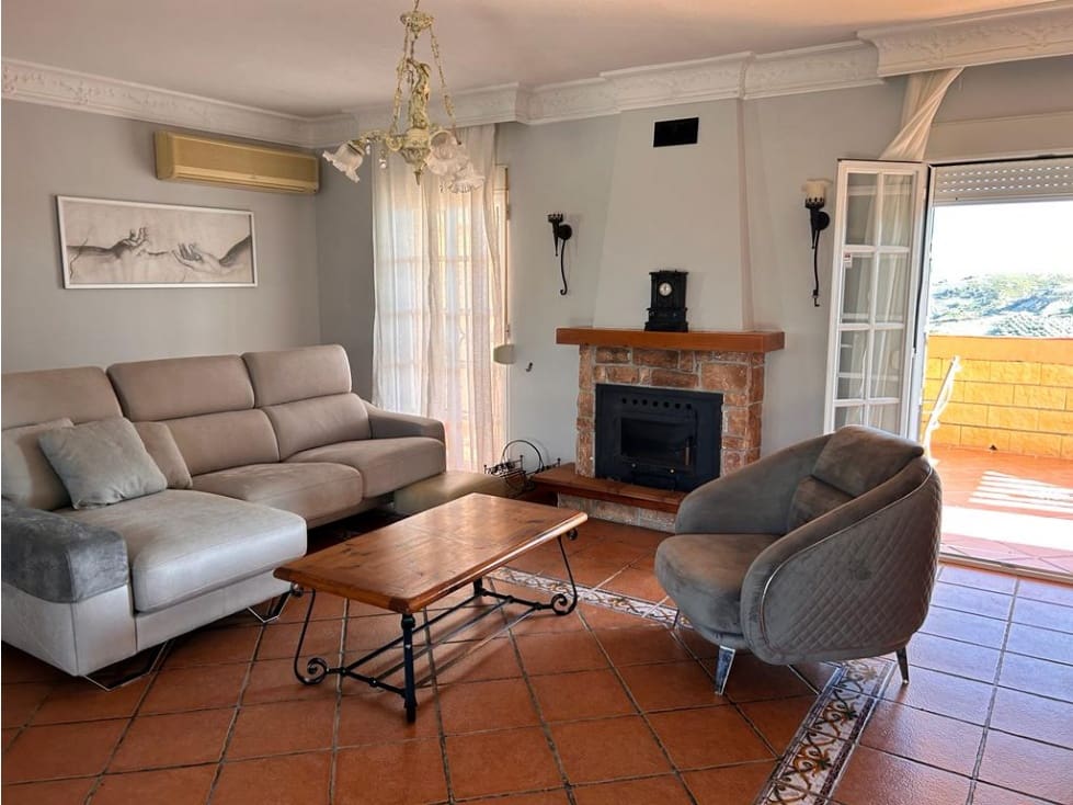 5 bedroom Villa for rent in Manilva - € 1,600 (Ref: 7658687)