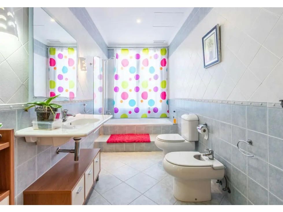 7 bedroom Villa for sale in Estepona with pool - € 2,500,000 (Ref: 7732126)