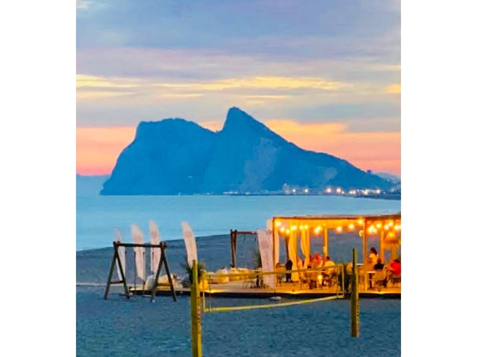 2 makuuhuone Huoneisto myytävänä paikassa La Alcaidesa mukana uima-altaan - 745 000 € (Ref: 8002940)