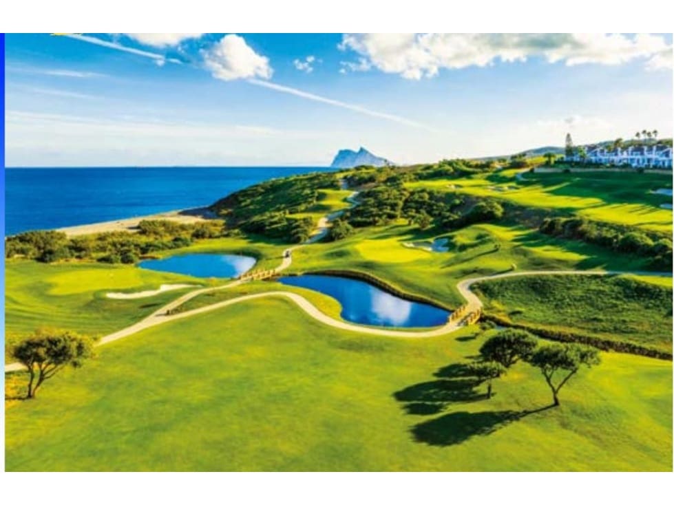 2 makuuhuone Huoneisto myytävänä paikassa La Alcaidesa mukana uima-altaan - 745 000 € (Ref: 8002940)