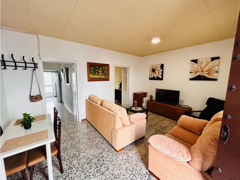 3 soveværelse Byhus til leje i Manilva - € 1.100 (Ref: 8019177)
