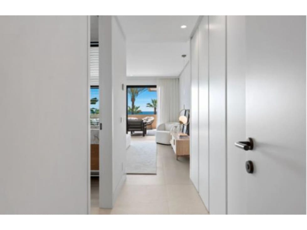 3 quarto Apartamento para venda em Estepona com piscina - 1 995 000 € (Ref: 8182739)