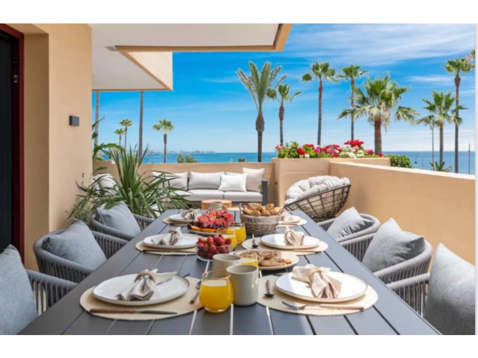 3 quarto Apartamento para venda em Estepona com piscina - 1 995 000 € (Ref: 8182739)