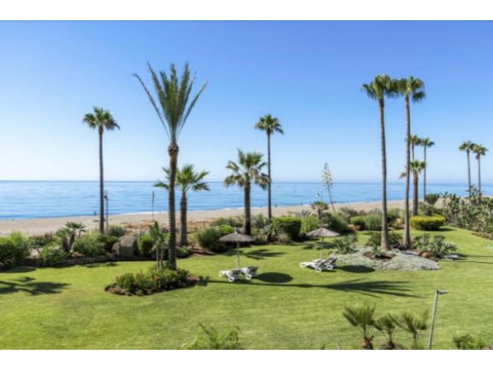 3 quarto Apartamento para venda em Estepona com piscina - 1 995 000 € (Ref: 8182739)