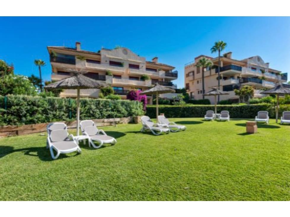 3 quarto Apartamento para venda em Estepona com piscina - 1 995 000 € (Ref: 8182739)