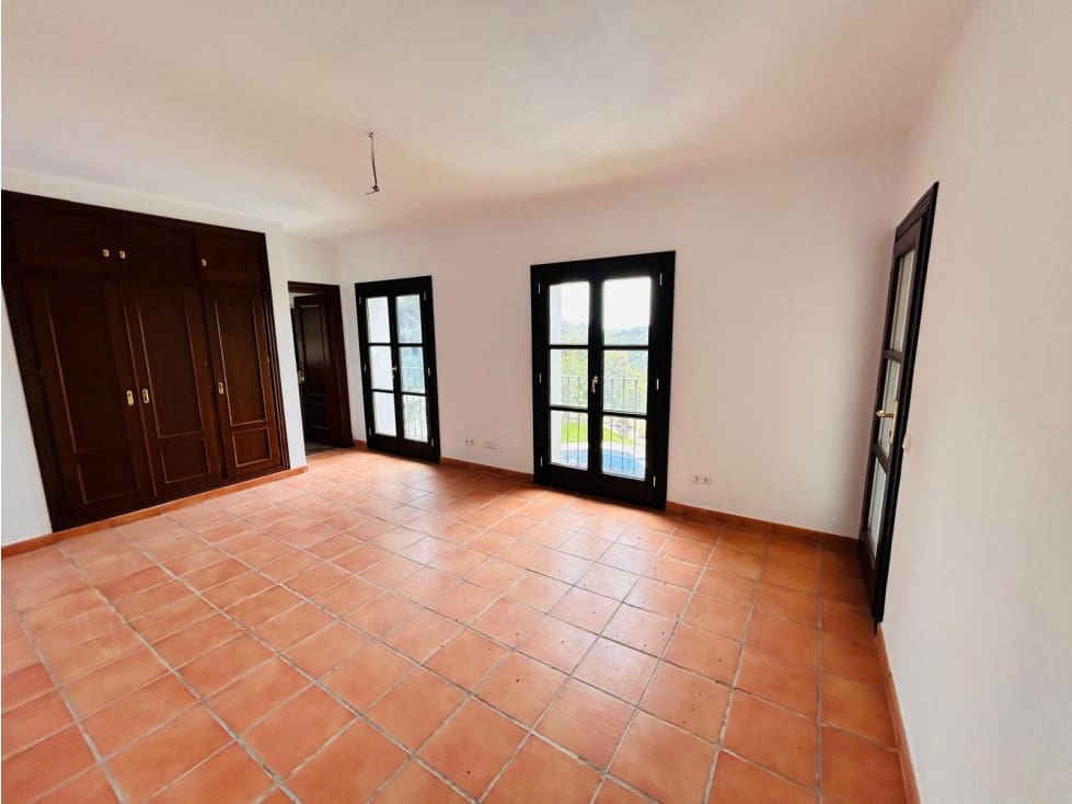 5 chambre Villa/Maison à vendre à Casares avec piscine - 1 645 000 € (Ref: 8287222)