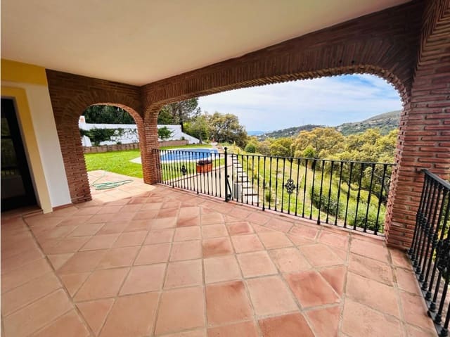 5 chambre Villa/Maison à vendre à Casares avec piscine - 1 645 000 € (Ref: 8287222)