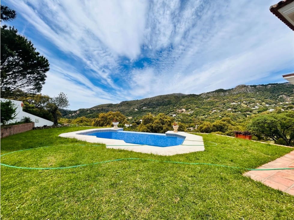 5 chambre Villa/Maison à vendre à Casares avec piscine - 1 645 000 € (Ref: 8287222)