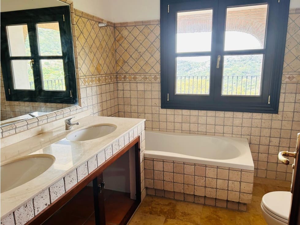 5 chambre Villa/Maison à vendre à Casares avec piscine - 1 645 000 € (Ref: 8287222)