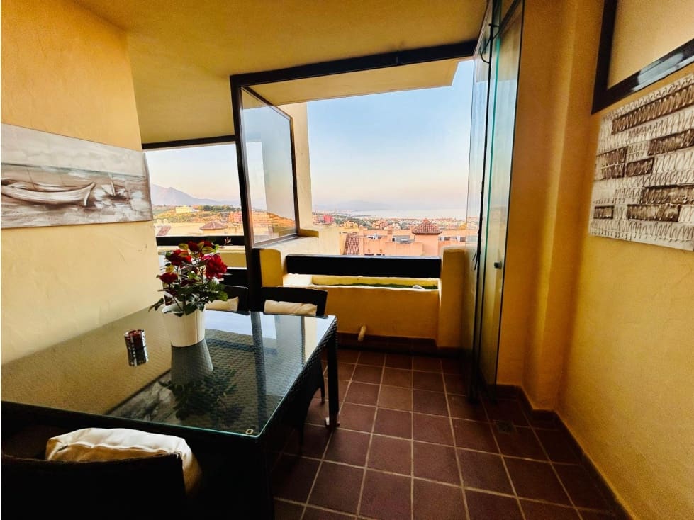 2 bedroom Apartment for rent in Manilva with pool - € 1,300 (Ref: 8531350)