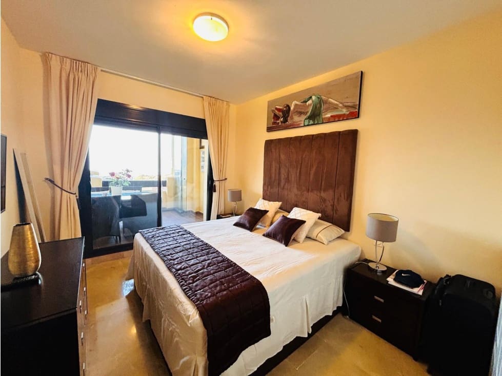 2 bedroom Apartment for rent in Manilva with pool - € 1,300 (Ref: 8531350)