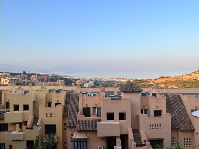 2 bedroom Apartment for rent in La Duquesa / Puerto de la Duquesa, Manilva with pool - € 1,300 (Ref: 8531350)