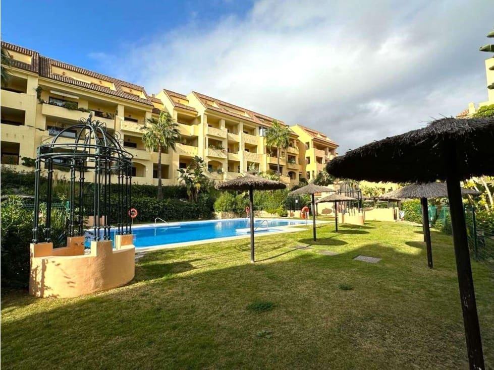 2 bedroom Apartment for rent in Manilva with pool - € 1,300 (Ref: 8531350)