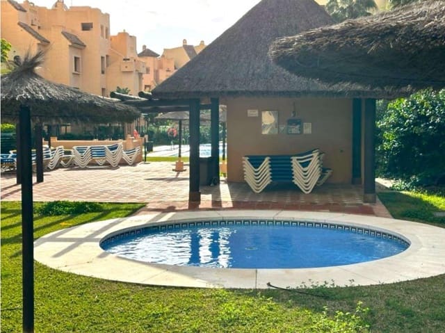 2 soveværelse Lejlighed til leje i La Duquesa / Puerto de la Duquesa, Manilva med swimmingpool garage - € 1.500 (Ref: 8531350)
