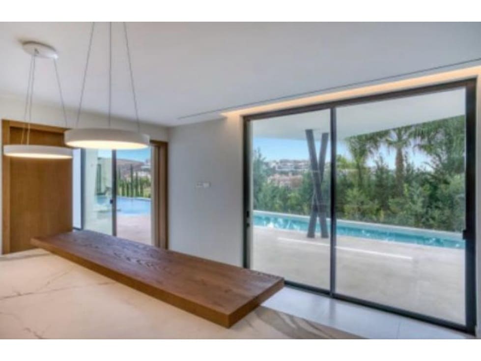 Chalet de 4 habitaciones en Benahavís en venta con piscina - 4.200.000 € (Ref: 8721677)