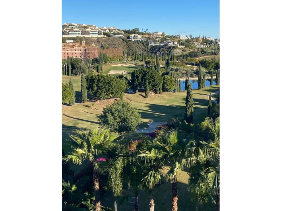 Chalet de 4 habitaciones en Benahavís en venta con piscina - 4.200.000 € (Ref: 8721677)