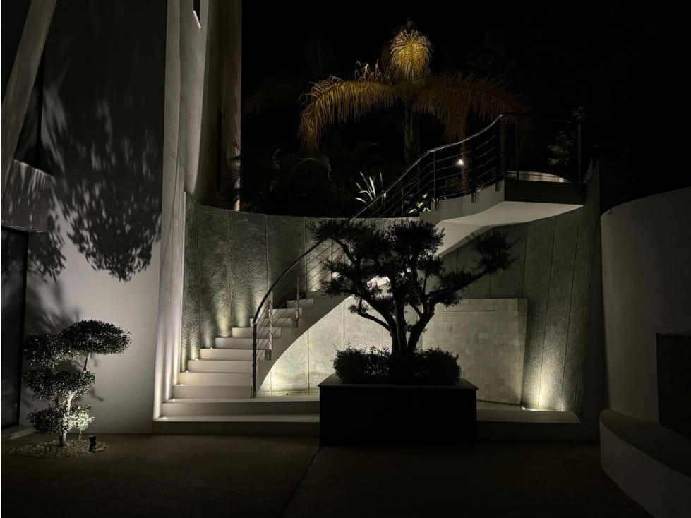 Chalet de 4 habitaciones en Benahavís en venta con piscina - 4.200.000 € (Ref: 8721677)