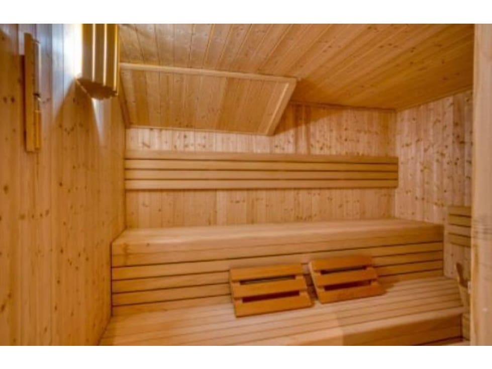 Chalet de 4 habitaciones en Benahavís en venta con piscina - 4.200.000 € (Ref: 8721677)