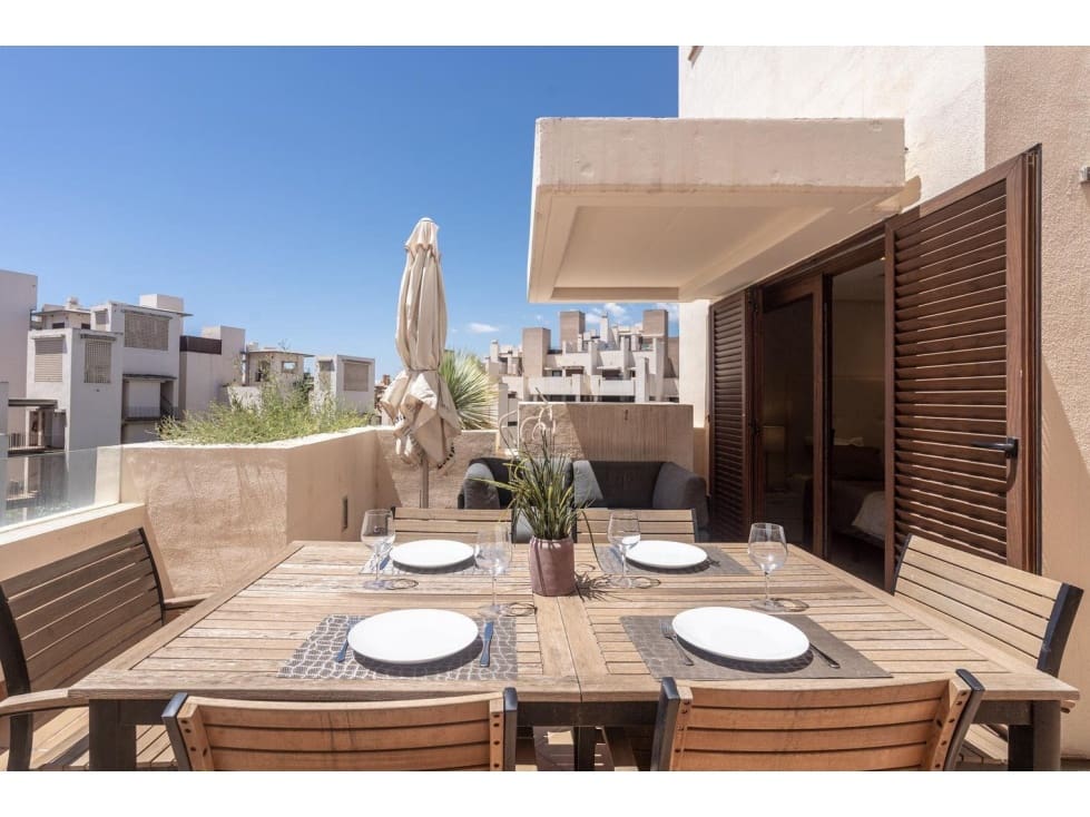 2 sovrum Takvåning till salu i Estepona med pool - 630 000 € (Ref: 8728956)