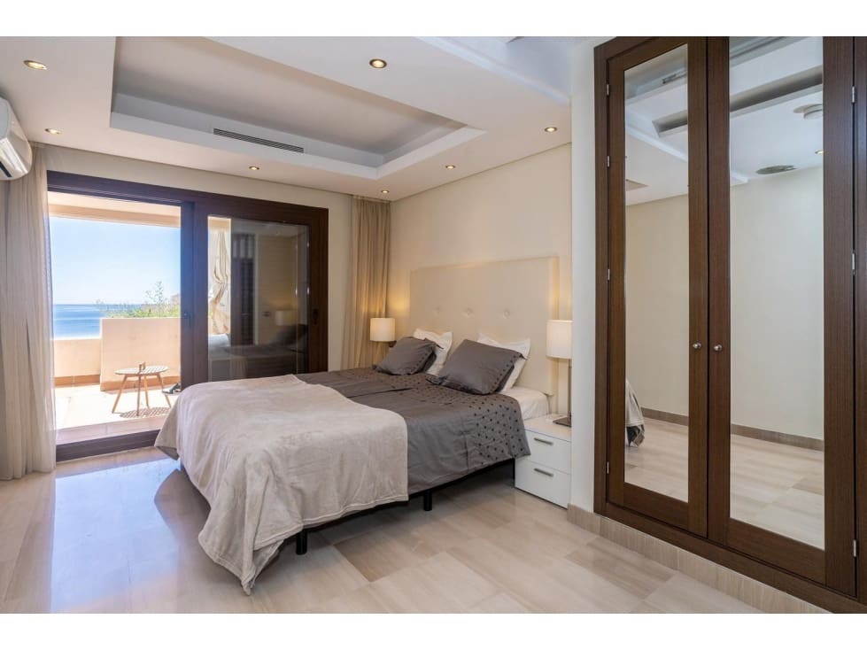 2 sovrum Takvåning till salu i Estepona med pool - 630 000 € (Ref: 8728956)