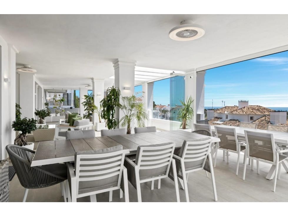 7 makuuhuone Huoneisto myytävänä paikassa Nueva Andalucia mukana uima-altaan - 3 950 000 € (Ref: 8735105)