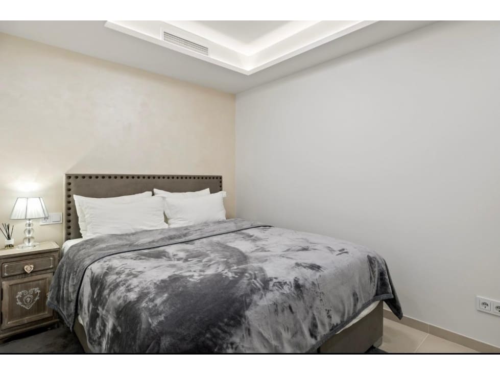 7 makuuhuone Huoneisto myytävänä paikassa Nueva Andalucia mukana uima-altaan - 3 950 000 € (Ref: 8735105)