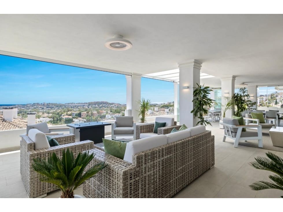 7 makuuhuone Huoneisto myytävänä paikassa Nueva Andalucia mukana uima-altaan - 3 950 000 € (Ref: 8735105)