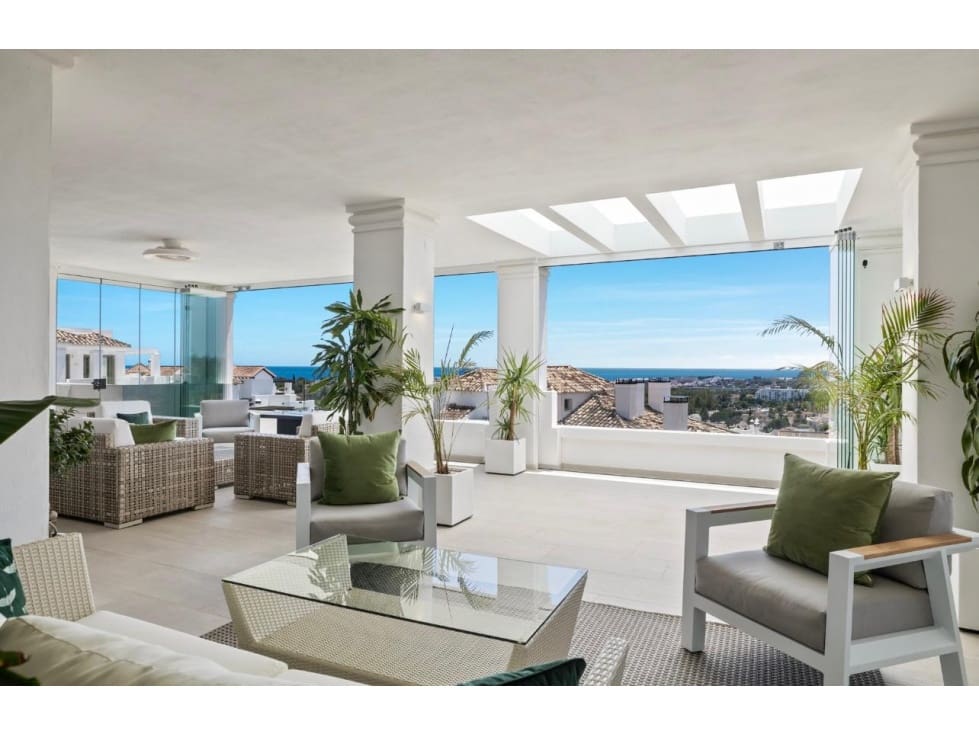 7 makuuhuone Huoneisto myytävänä paikassa Nueva Andalucia mukana uima-altaan - 3 950 000 € (Ref: 8735105)