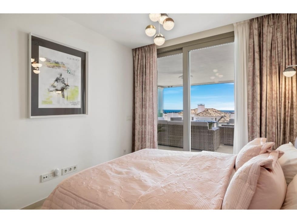 7 makuuhuone Huoneisto myytävänä paikassa Nueva Andalucia mukana uima-altaan - 3 950 000 € (Ref: 8735105)