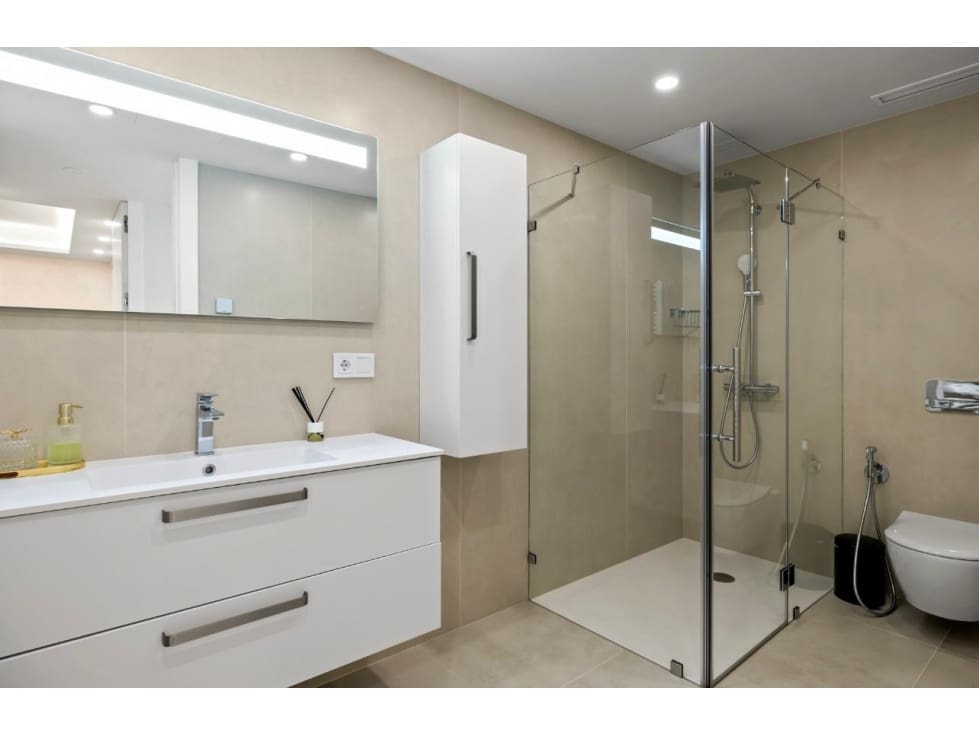 7 makuuhuone Huoneisto myytävänä paikassa Nueva Andalucia mukana uima-altaan - 3 950 000 € (Ref: 8735105)