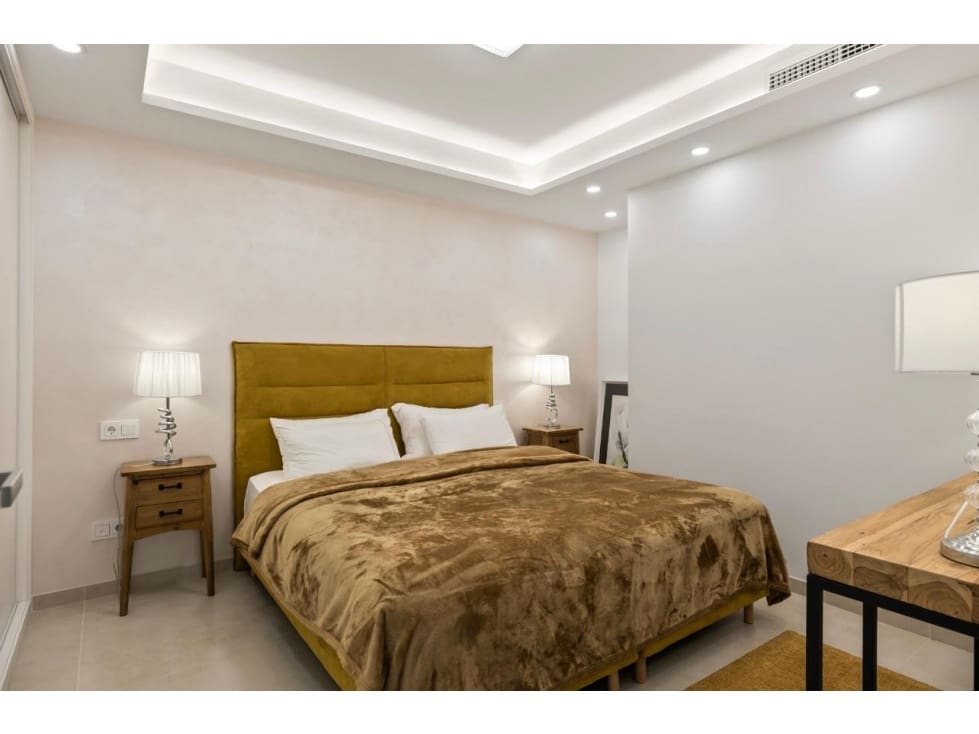 7 makuuhuone Huoneisto myytävänä paikassa Nueva Andalucia mukana uima-altaan - 3 950 000 € (Ref: 8735105)