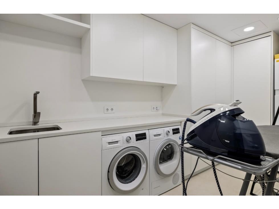 7 makuuhuone Huoneisto myytävänä paikassa Nueva Andalucia mukana uima-altaan - 3 950 000 € (Ref: 8735105)