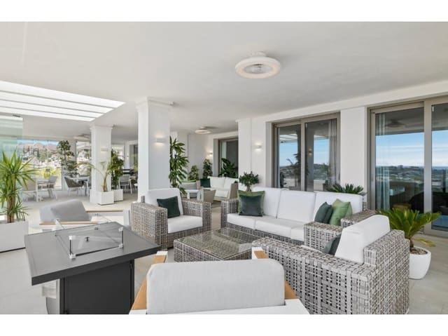 7 makuuhuone Huoneisto myytävänä paikassa Nueva Andalucia, Marbella mukana uima-altaan - 3 950 000 € (Ref: 8735105)