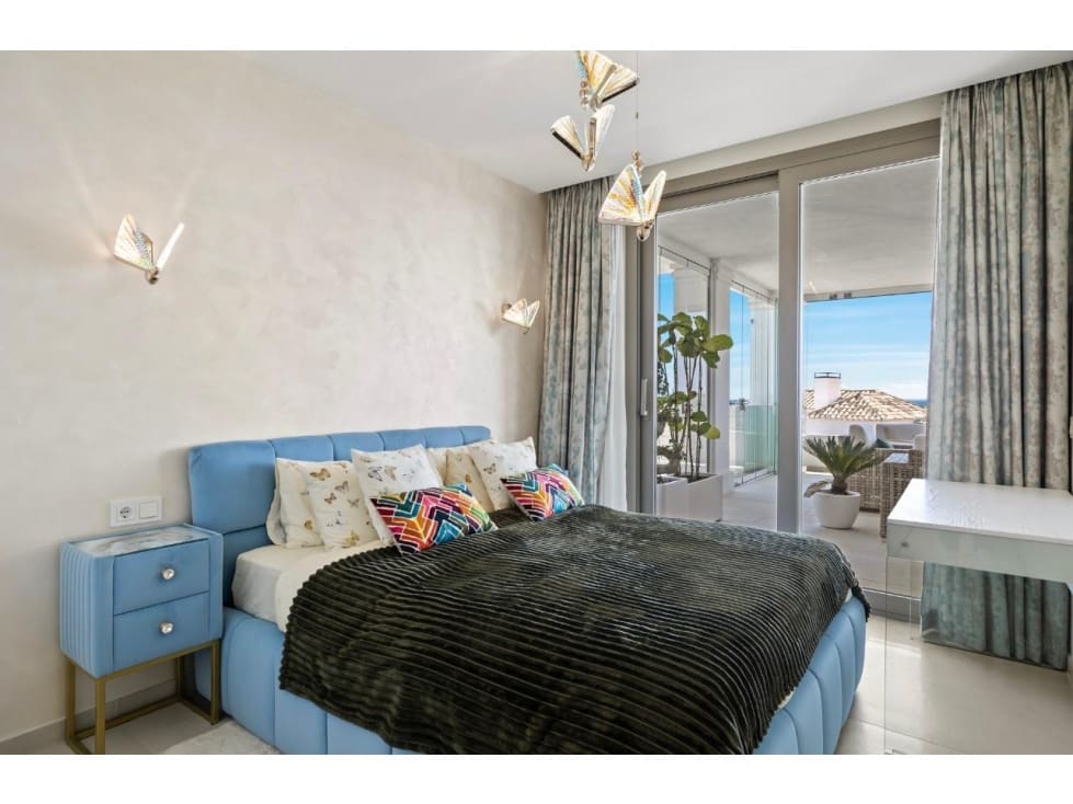 7 makuuhuone Huoneisto myytävänä paikassa Nueva Andalucia mukana uima-altaan - 3 950 000 € (Ref: 8735105)