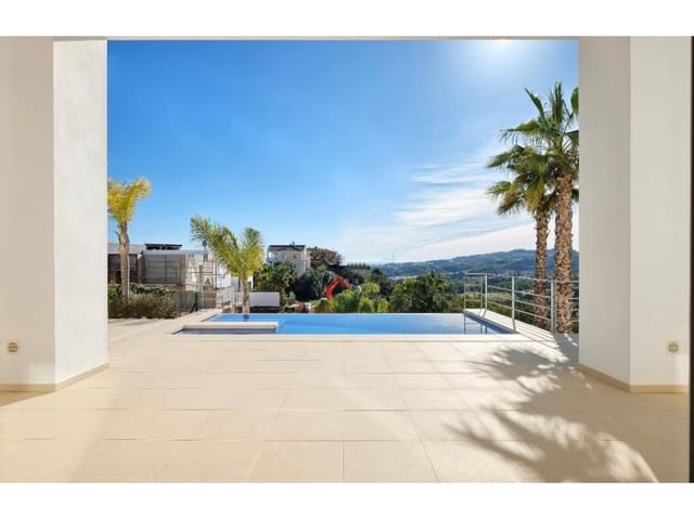 Chalet de 4 habitaciones en Benahavís en venta con piscina - 2.300.000 € (Ref: 8741014)