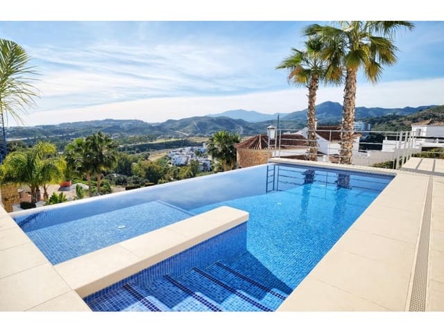 Chalet de 4 habitaciones en Benahavís en venta con piscina - 2.300.000 € (Ref: 8741014)