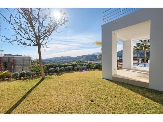 Chalet de 4 habitaciones en Benahavís en venta con piscina - 2.300.000 € (Ref: 8741014)