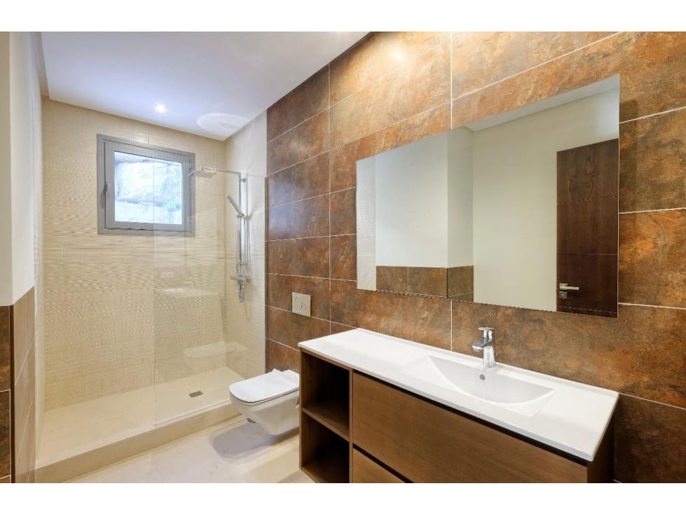 Chalet de 4 habitaciones en Benahavís en venta con piscina - 2.300.000 € (Ref: 8741014)