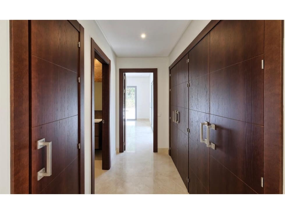 Chalet de 4 habitaciones en Benahavís en venta con piscina - 2.300.000 € (Ref: 8741014)