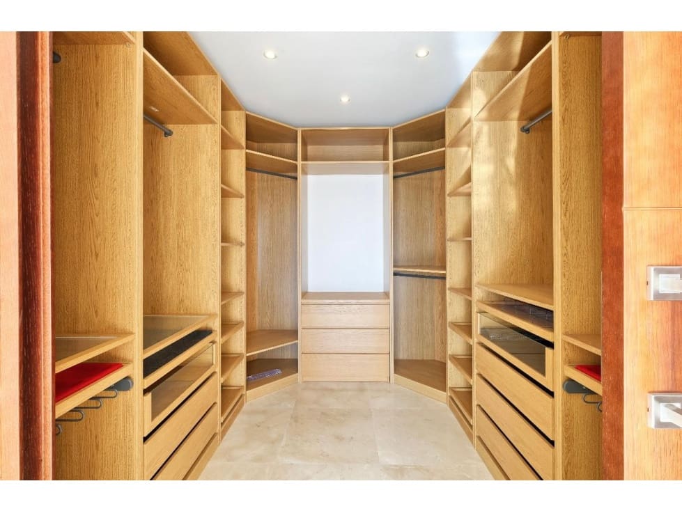 Chalet de 4 habitaciones en Benahavís en venta con piscina - 2.300.000 € (Ref: 8741014)