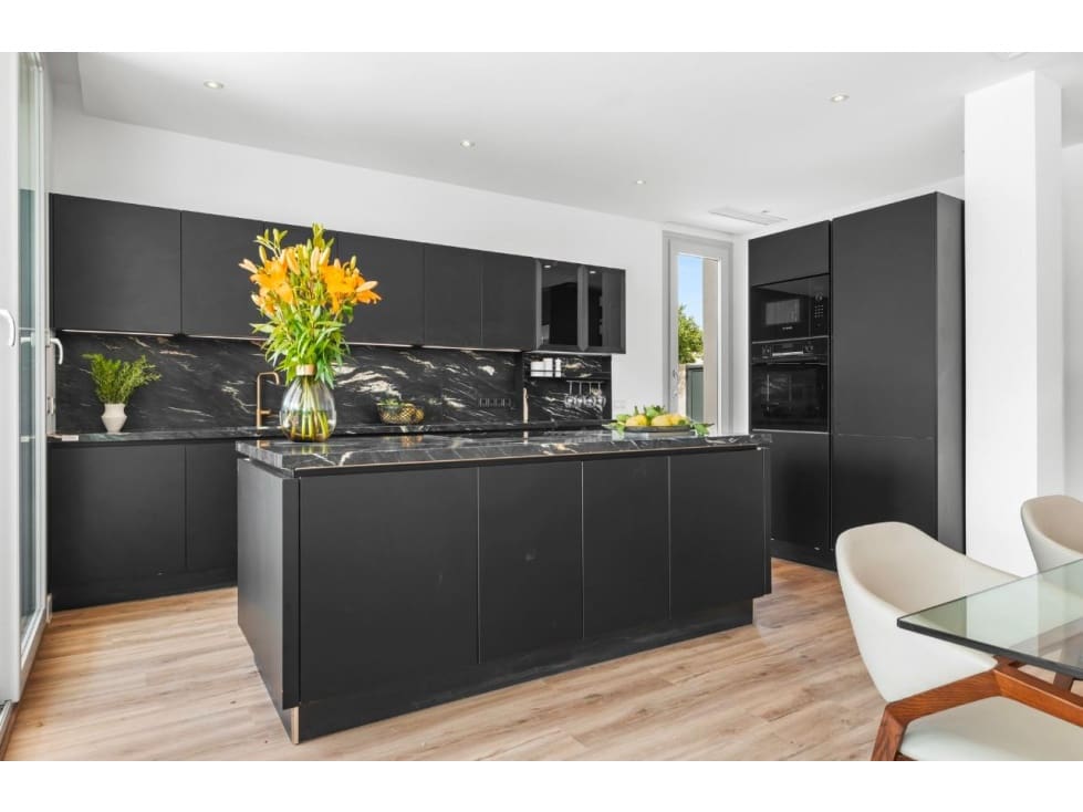 5 makuuhuone Huvila myytävänä paikassa San Pedro de Alcantara mukana uima-altaan - 2 950 000 € (Ref: 8742916)