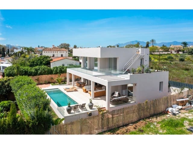 5 makuuhuone Huvila myytävänä paikassa San Pedro de Alcantara, Marbella mukana uima-altaan - 2 950 000 € (Ref: 8742916)