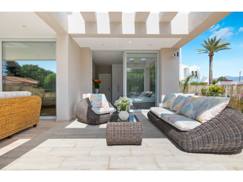 5 makuuhuone Huvila myytävänä paikassa San Pedro de Alcantara mukana uima-altaan - 2 950 000 € (Ref: 8742916)